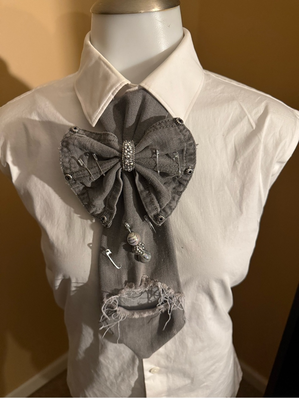 Decorative Gray Bow Tie Brooch for Women Accessories